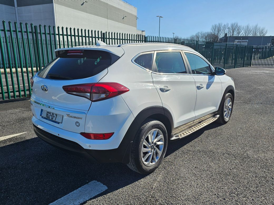 2016 Hyundai Tucson - image 8