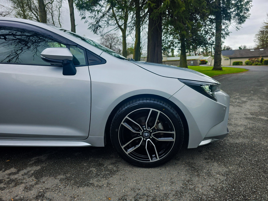 2020 Toyota Corolla - image 14