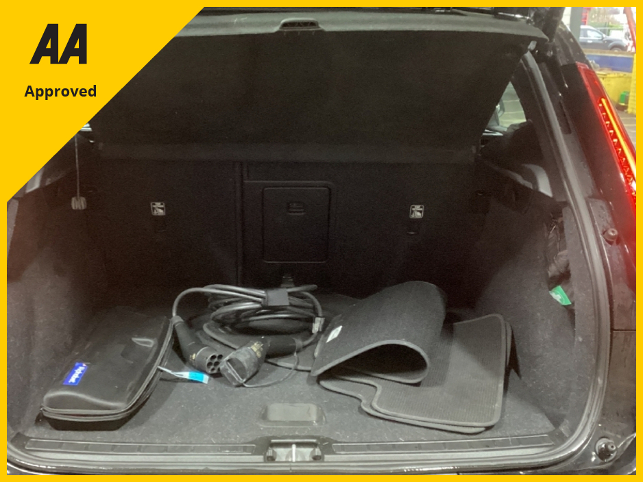 2022 Volvo XC40 2022 T4 PLUS 55,953 Kilometers €36,950