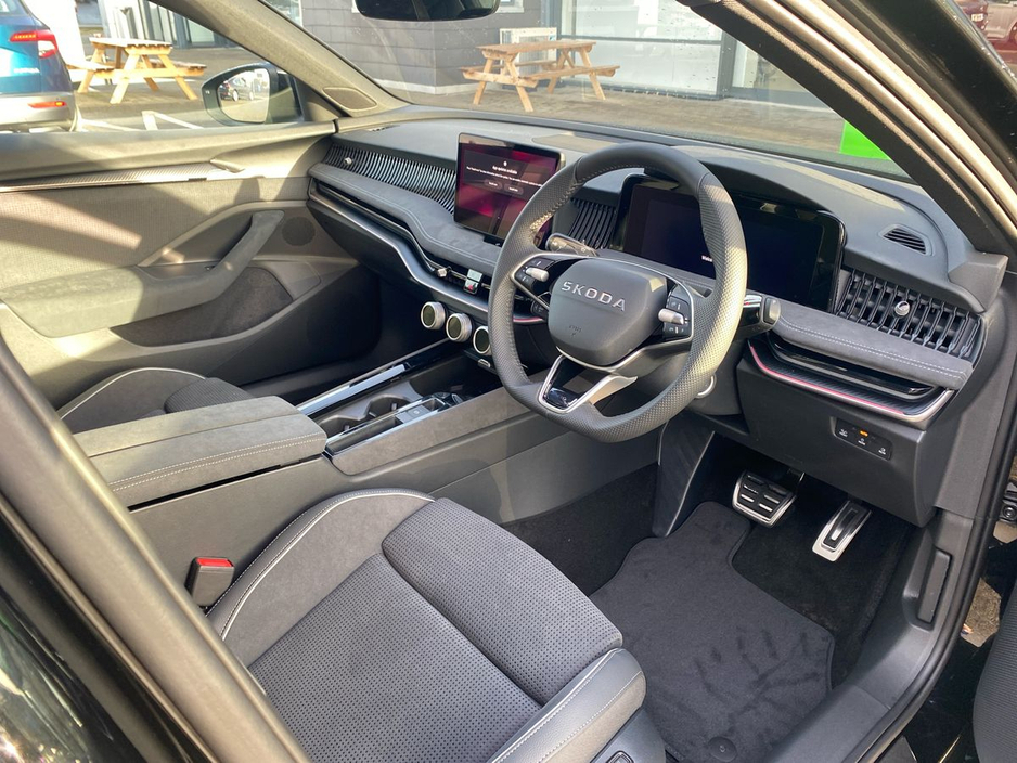 2026 Skoda Superb - image 6