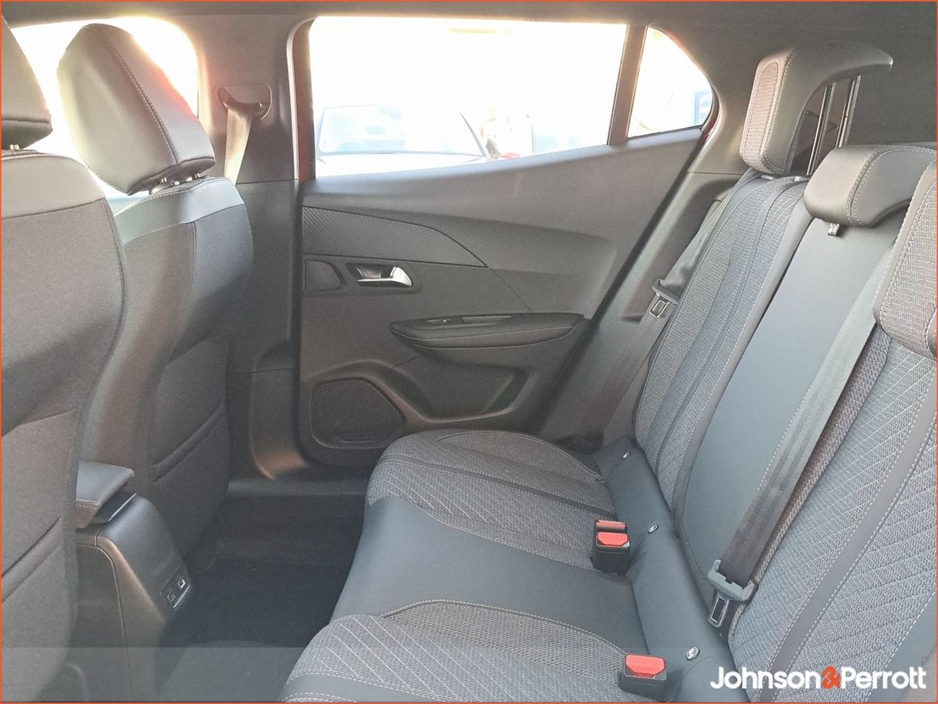 2025 Peugeot 2008 Electric 156bhp (54 kWh) Allure €35,900