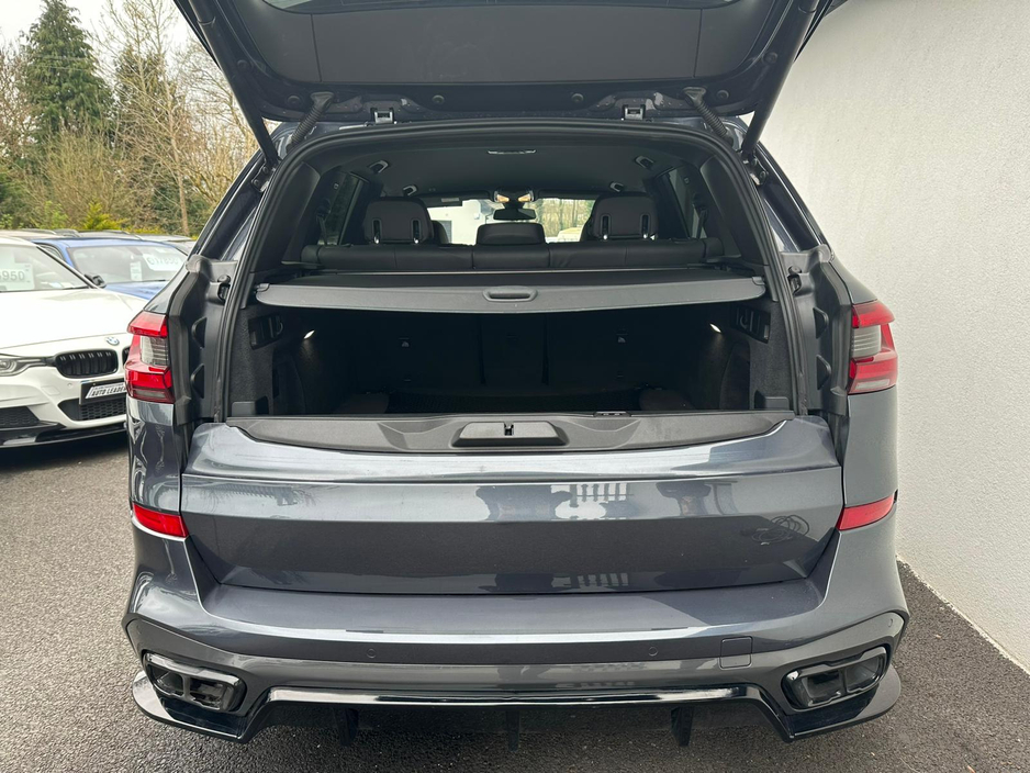 2021 BMW X5 - image 28