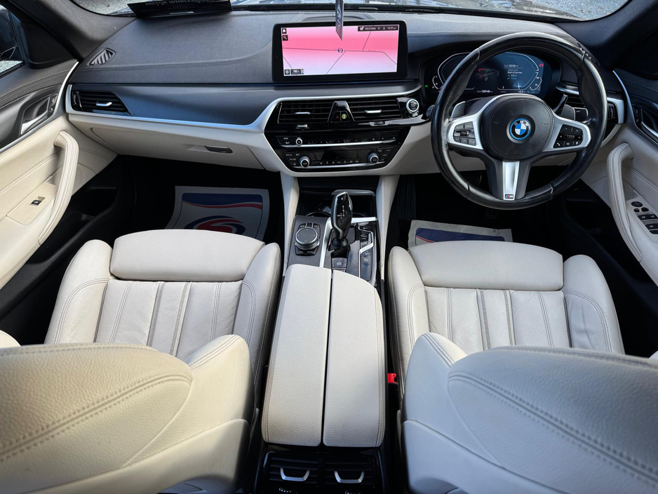 2023 BMW 5 Series - image 7