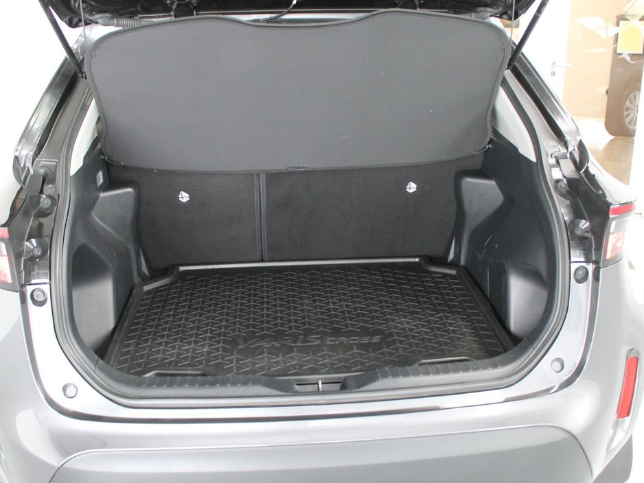 2024 Toyota Yaris - image 15