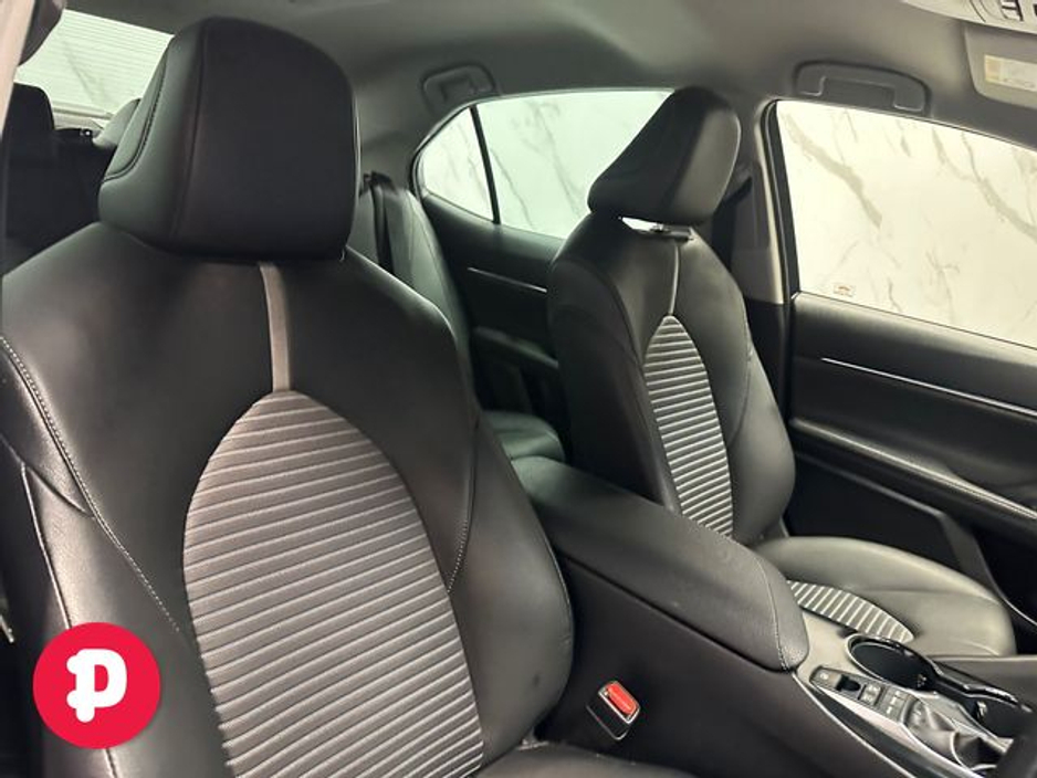 2020 Toyota Camry - image 15