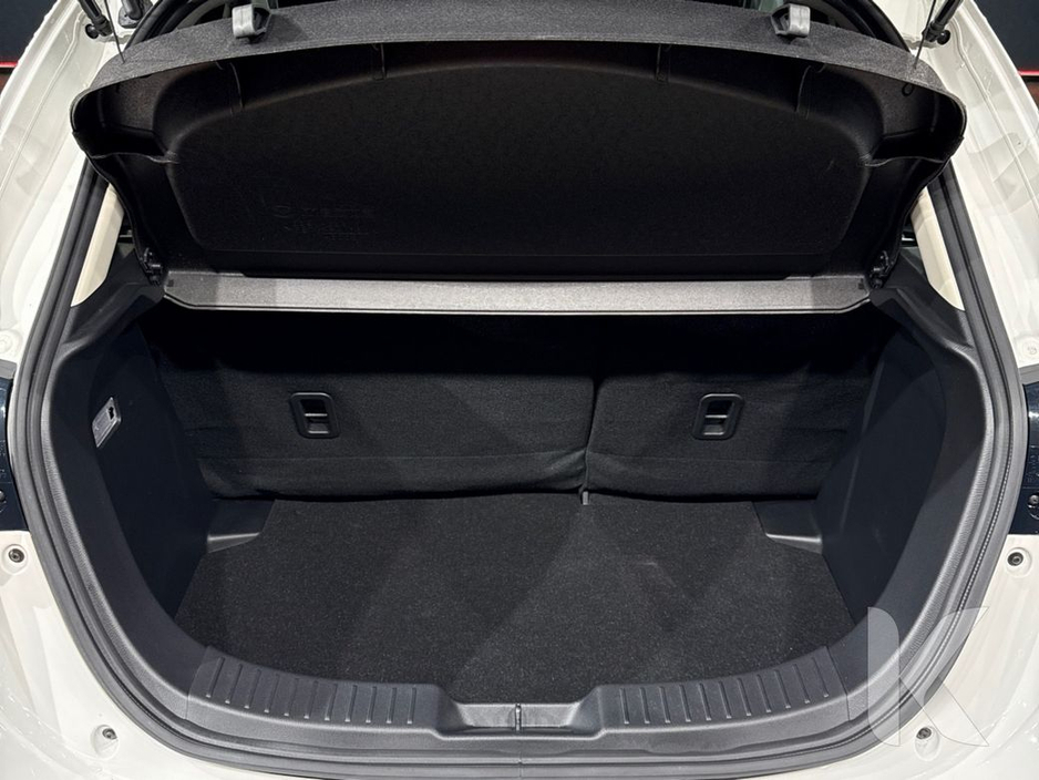 2019 Mazda Demio - image 11