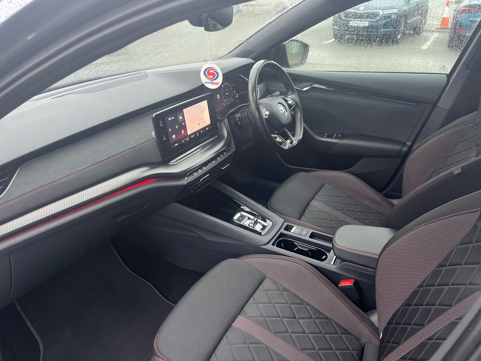 2024 Skoda Octavia - image 2
