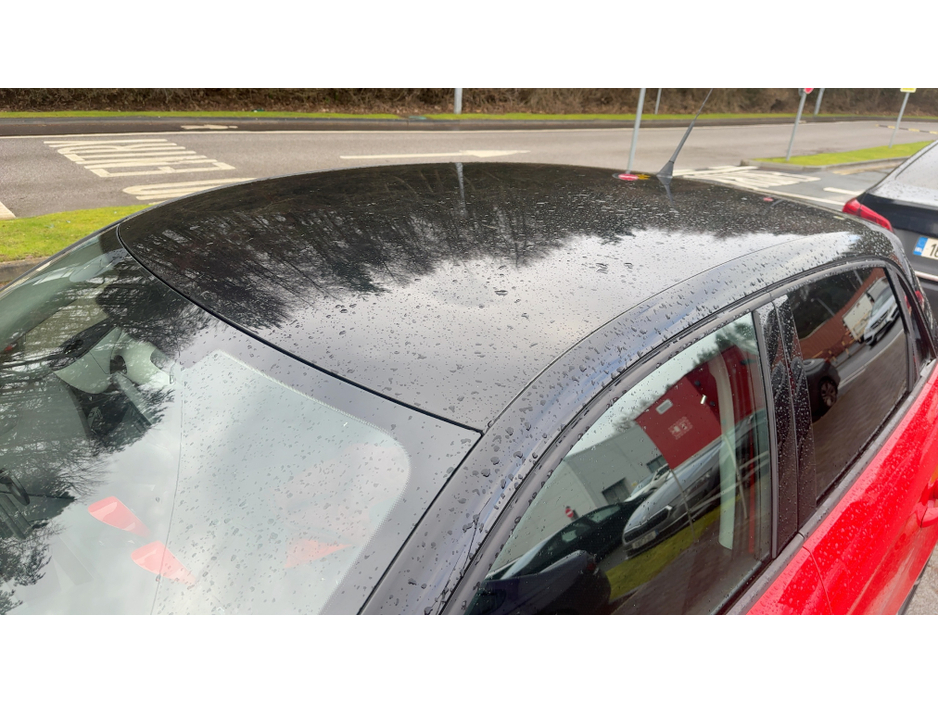 2015 Audi A1 - image 6