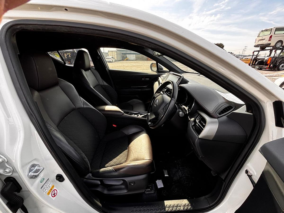 2017 Toyota C-HR - image 2