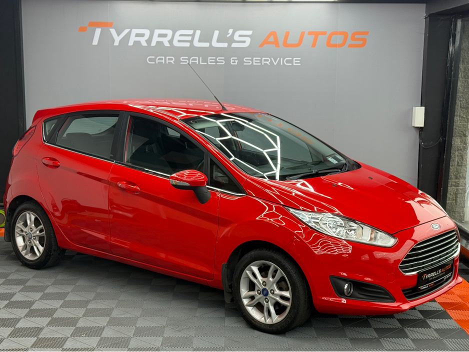 2012 Ford Fiesta - image 2