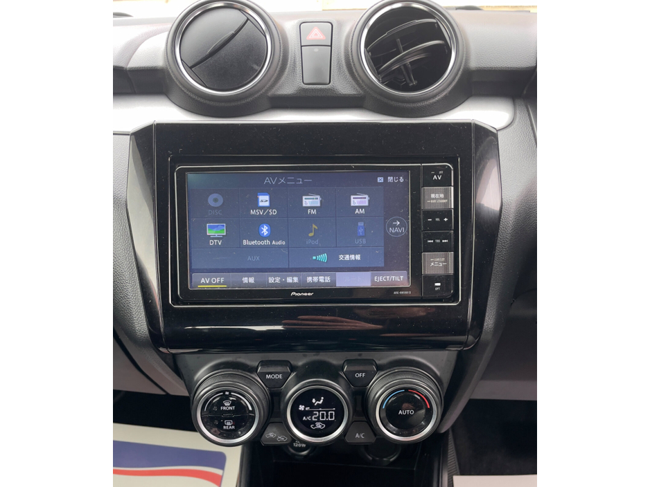 2020 Suzuki Swift - image 9