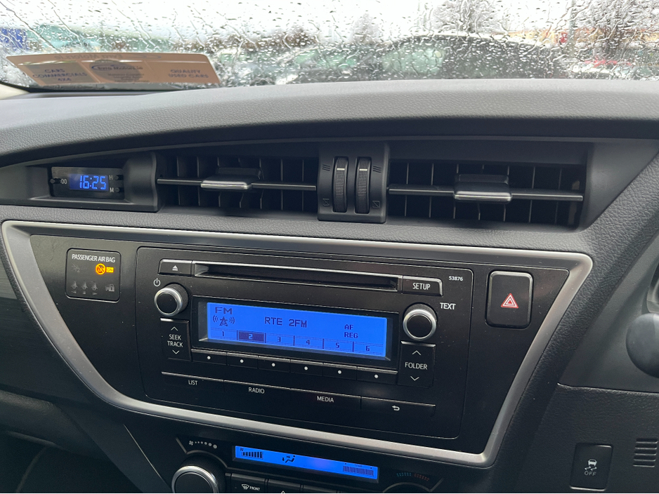 2014 Toyota Auris TERRA 1.3 PETROL //LOW MILES//