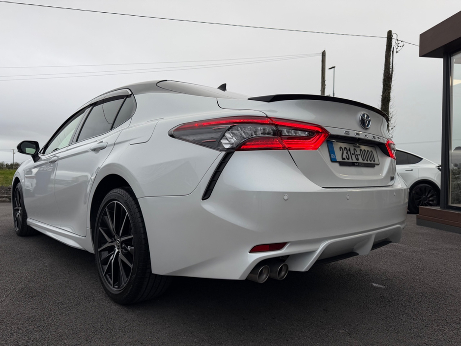 2023 Toyota Camry - image 8