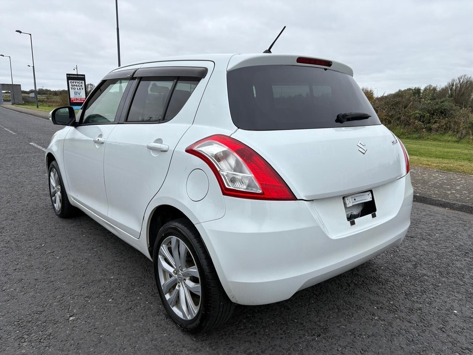 2014 Suzuki Swift - image 4