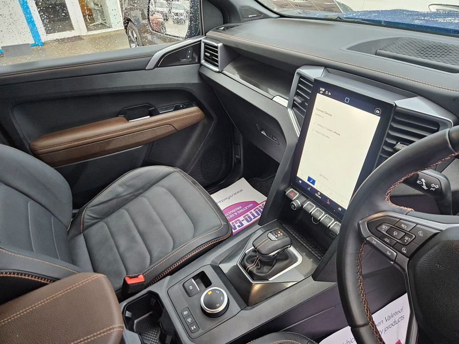 2025 Volkswagen Amarok - image 10