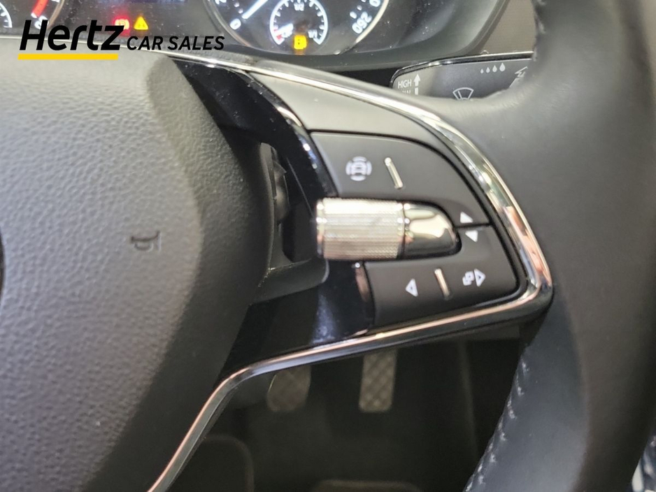 2024 Skoda Octavia - image 25