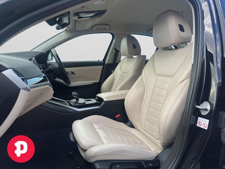 2021 BMW 3 Series - image 13