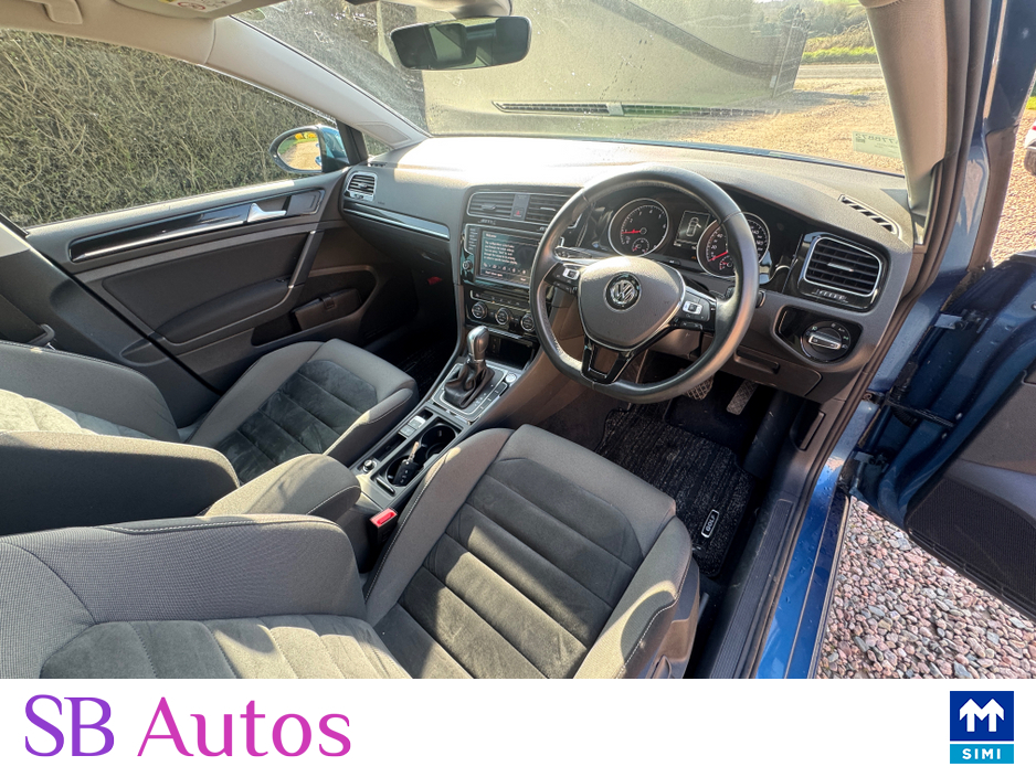 2017 Volkswagen Golf - image 12