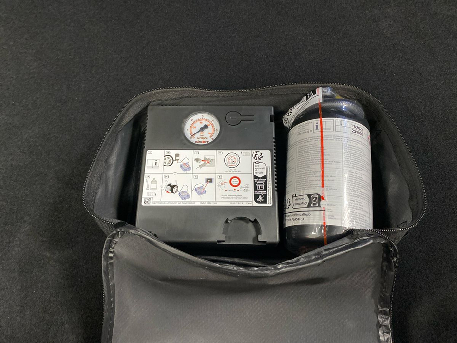 2024 Audi e-tron - image 24