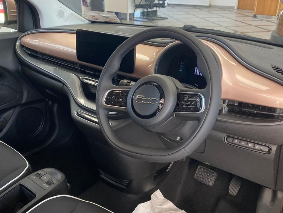 2025 Fiat 500e Icon 42KWH 3DR Auto €19,950