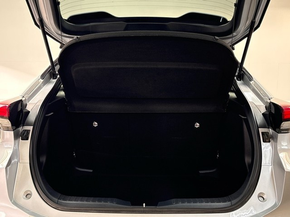 2024 Toyota C-HR - image 10