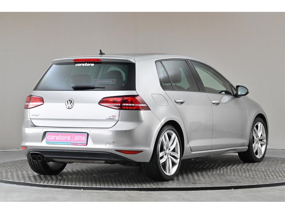 2016 Volkswagen Golf - image 9