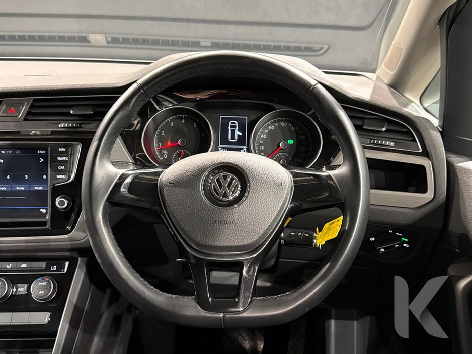 2017 Volkswagen Touran - image 15