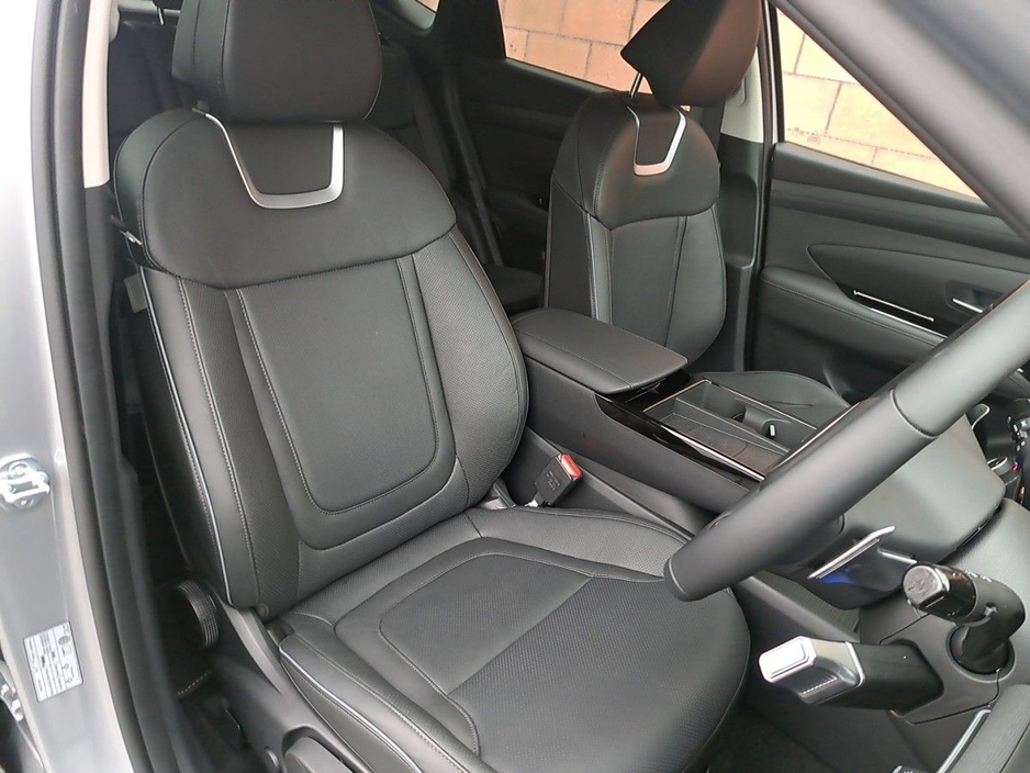 2025 Hyundai Tucson Platinum Automatic Plug in Hybrid with panomaric sunroof. €47,450