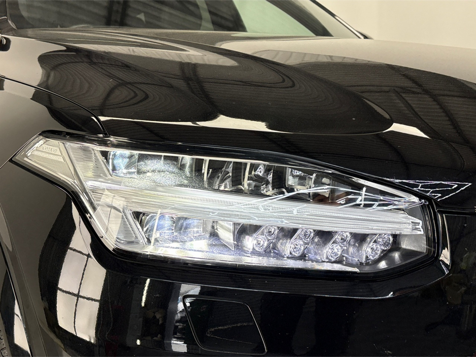 2021 Volvo XC90 - image 12