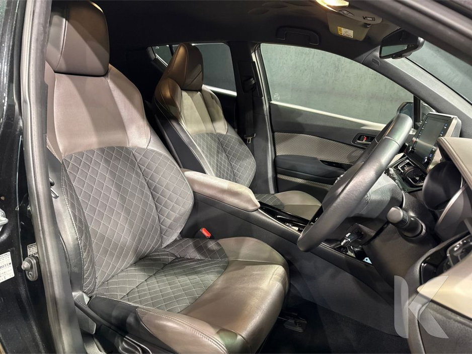 2020 Toyota C-HR - image 14