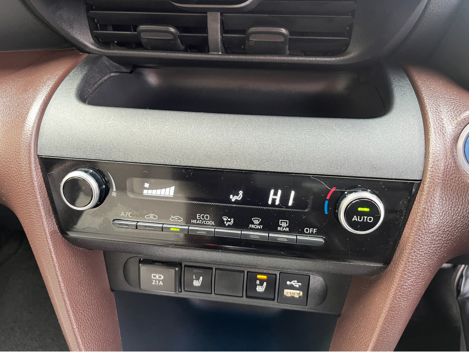 2021 Toyota Yaris Cross - image 18