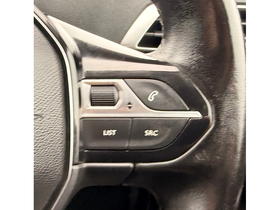 2022 Peugeot 3008 - image 21