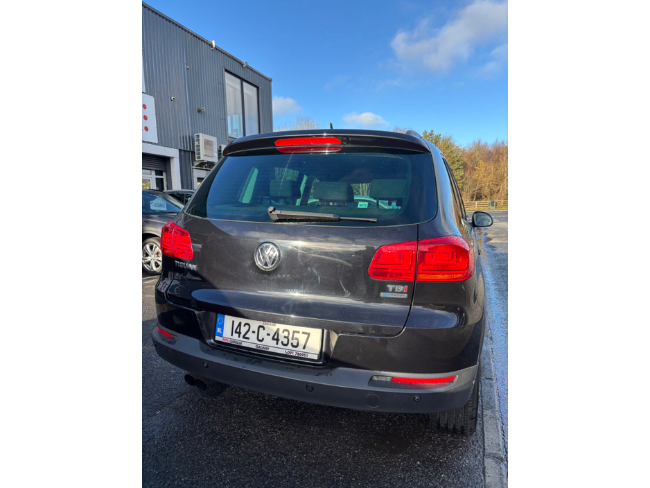 2014 Volkswagen Tiguan - image 8