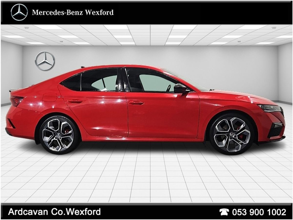 2021 Skoda Octavia - image 9