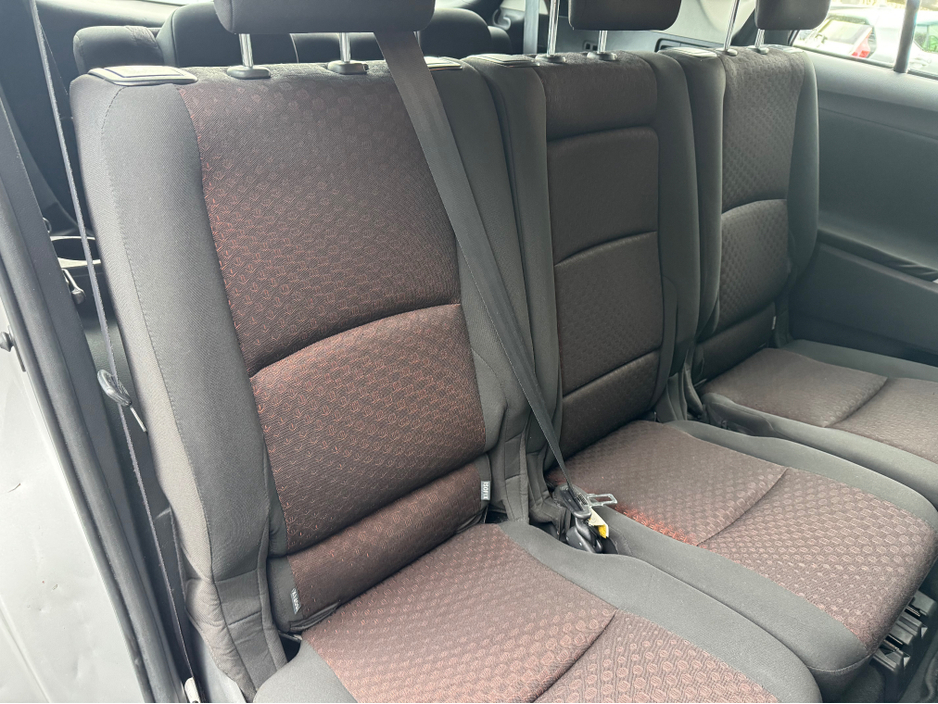 2011 Toyota Corolla Verso 2.0 D-4D LUNA 7 SEATER €5,495