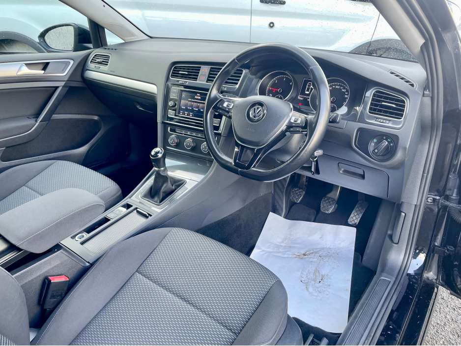 2019 Volkswagen Golf - image 13