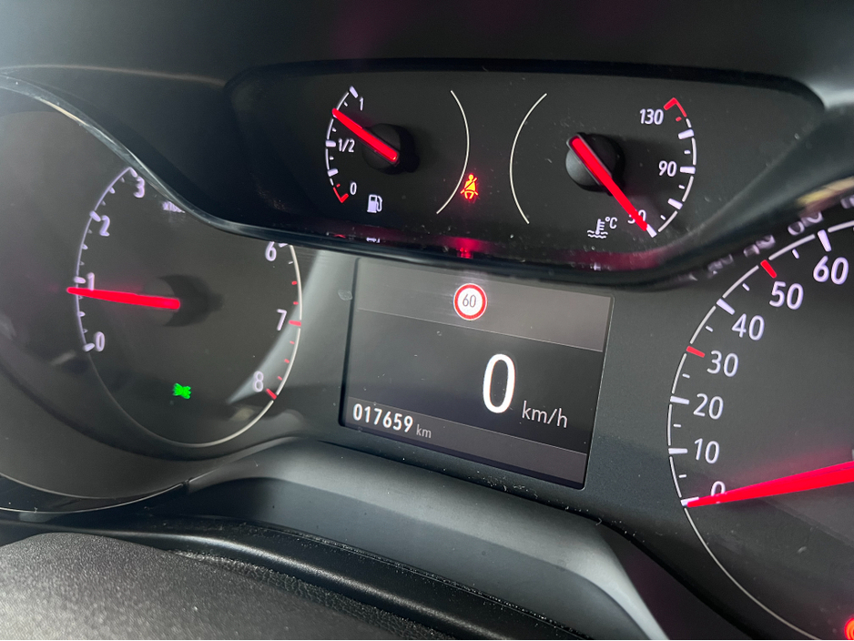 2023 Opel Corsa - image 2