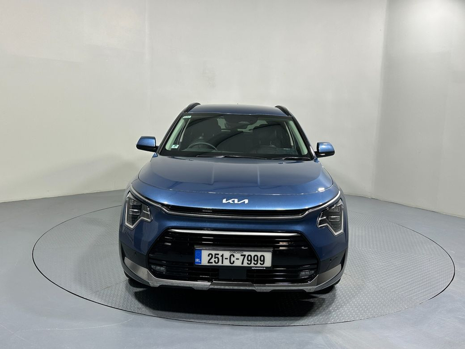 2025 Kia Niro - image 2