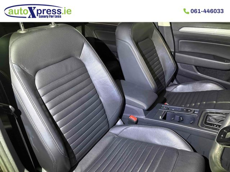 2020 Volkswagen Passat - image 10