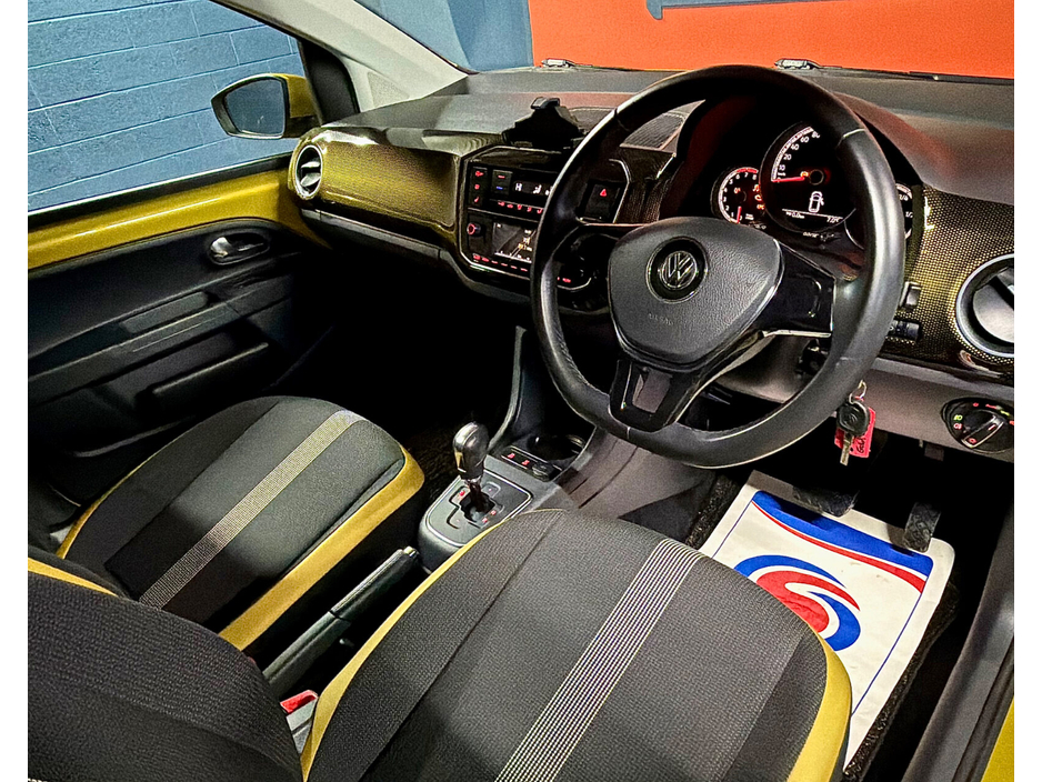 2017 Volkswagen up! 1.0 75BHP HIGH UP €11,650