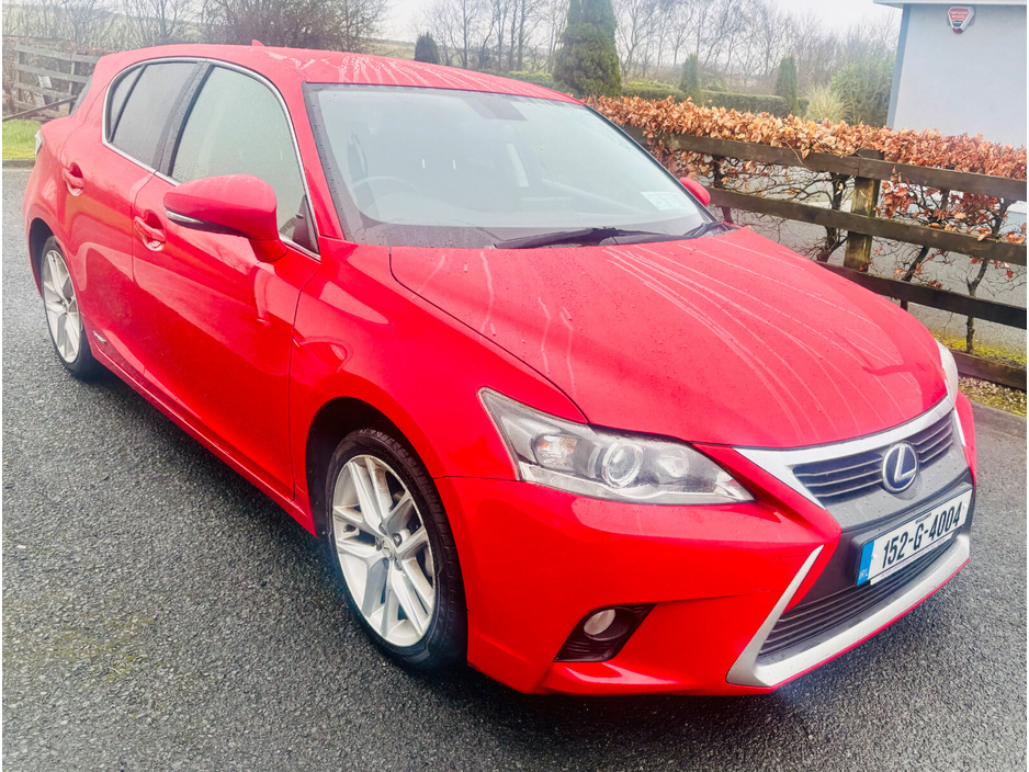 2015 Lexus CT 200 h - image 3