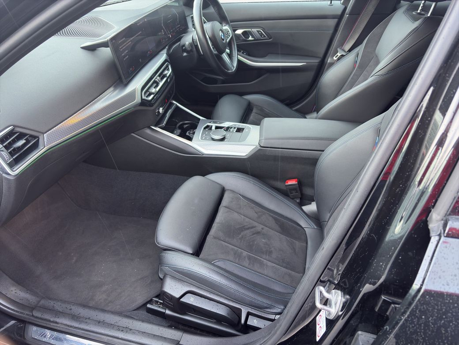 2024 BMW 3 Series - image 16