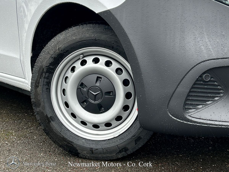 2026 Mercedes-Benz Vito - image 2