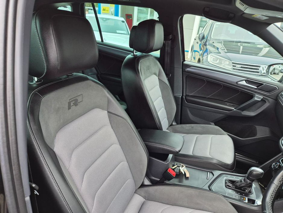 2018 Volkswagen Tiguan - image 6