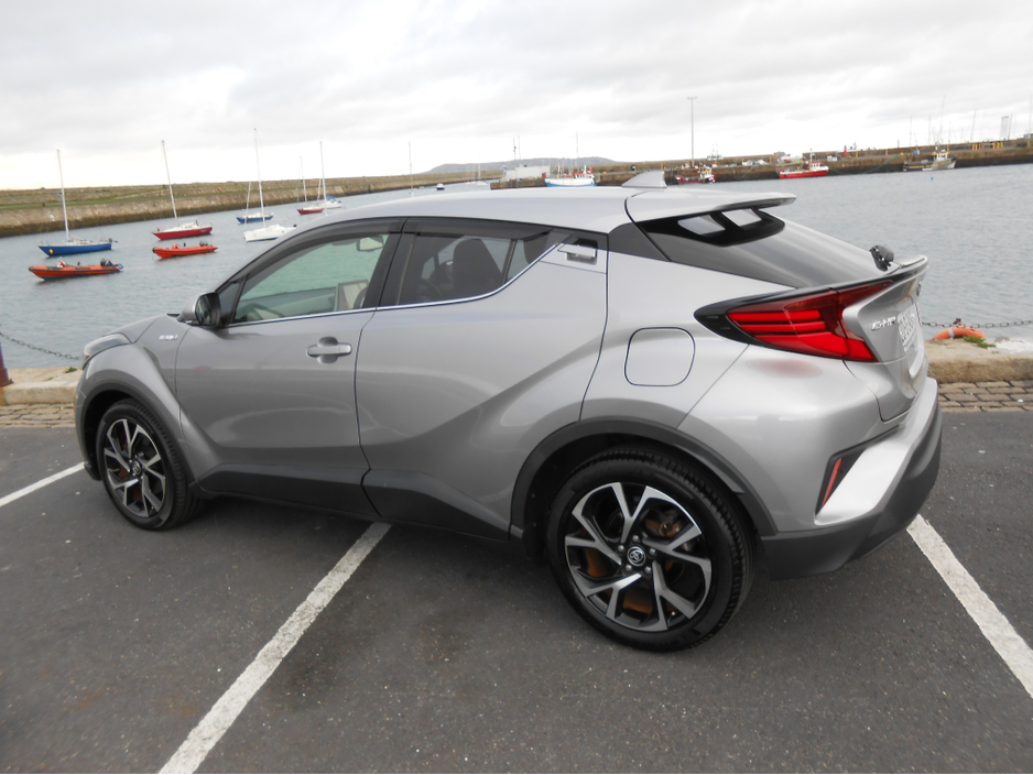 2020 Toyota C-HR - image 8