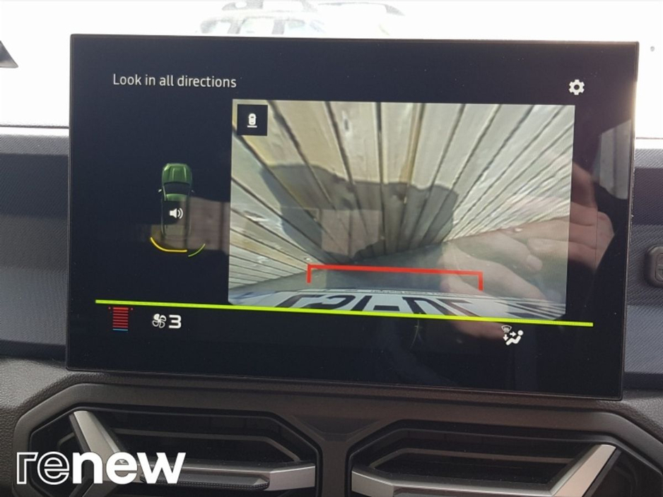 2025 Dacia Duster - image 22