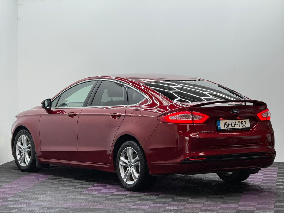 2019 Ford Mondeo - image 4