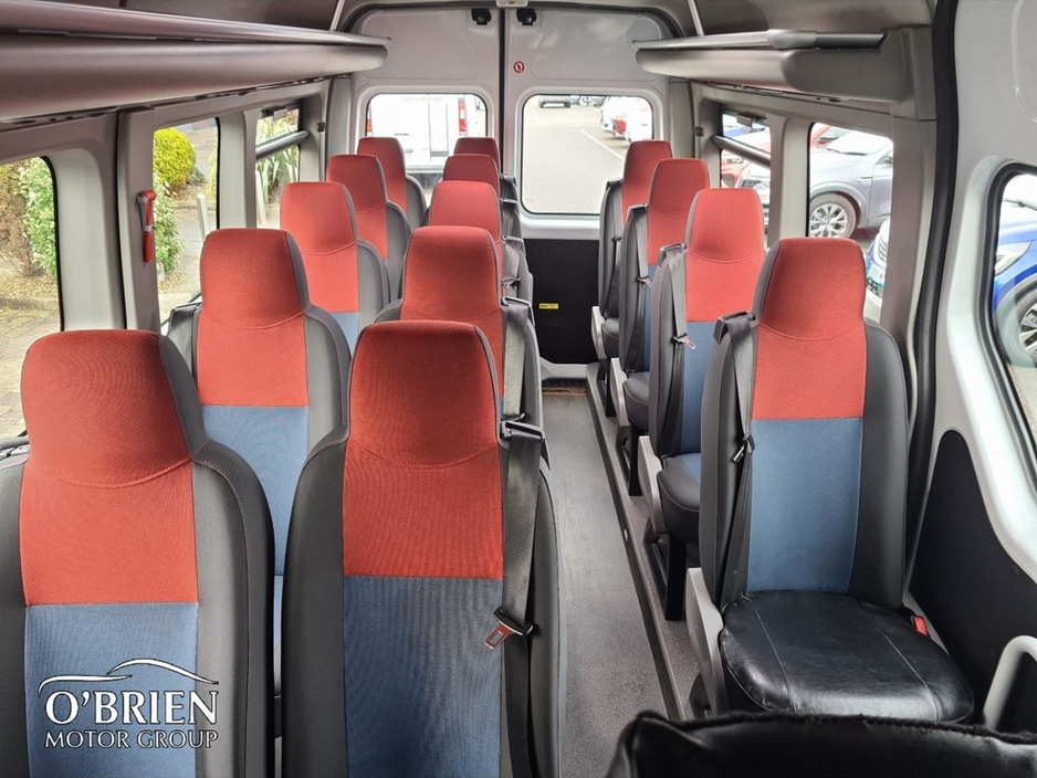 2019 Renault Master - image 13