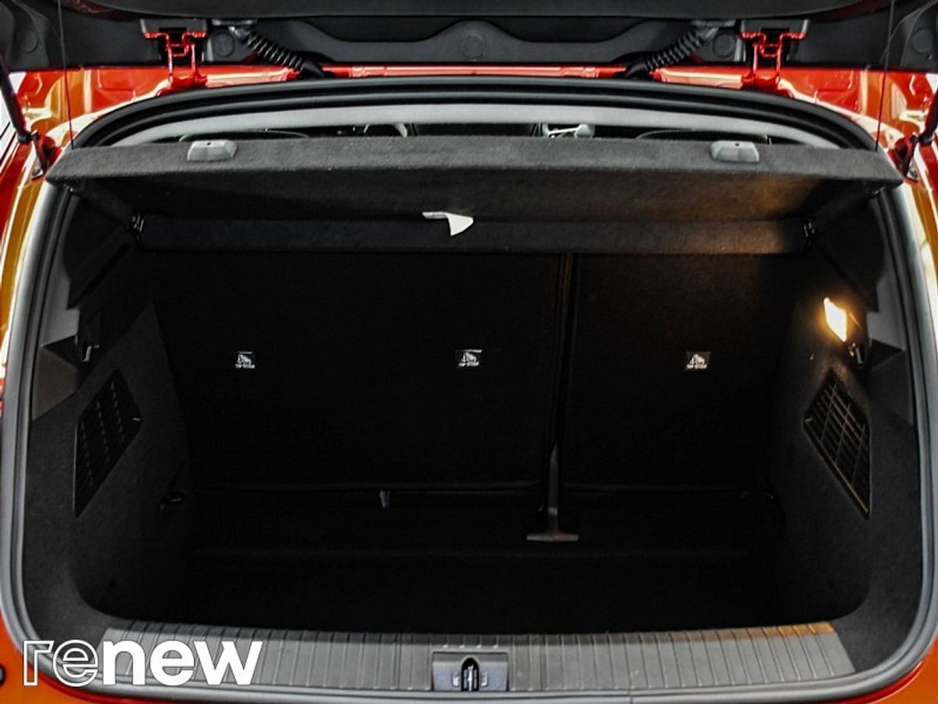 2023 Renault Megane E-Tech - image 12