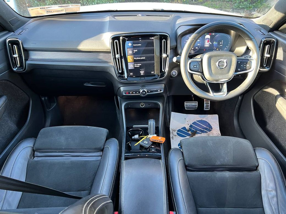 2021 Volvo XC40 R-DESIGN T4 1.5 RECHARGE PHEV // TILT & SLIDE PAN ROOF // 19" R-DESIGN ALLOYS // FULL SERVICE HISTORY €25,950